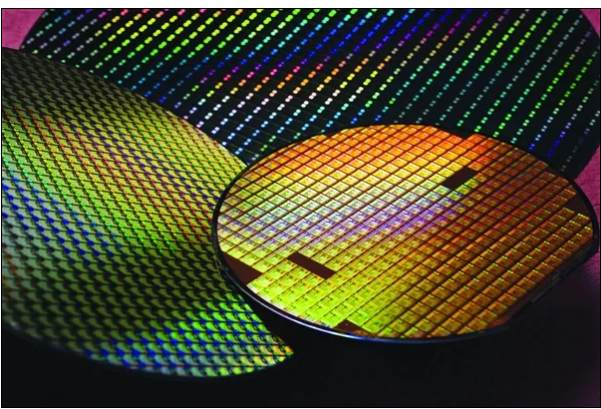 【60秒半導(dǎo)體新聞】華為：5G迎來(lái)黃金十年 5G模組將大降價(jià)！/中芯國(guó)際梁孟松：14nm已達(dá)業(yè)界量產(chǎn)水準(zhǔn) 距一流企業(yè)差距還較大(圖1)